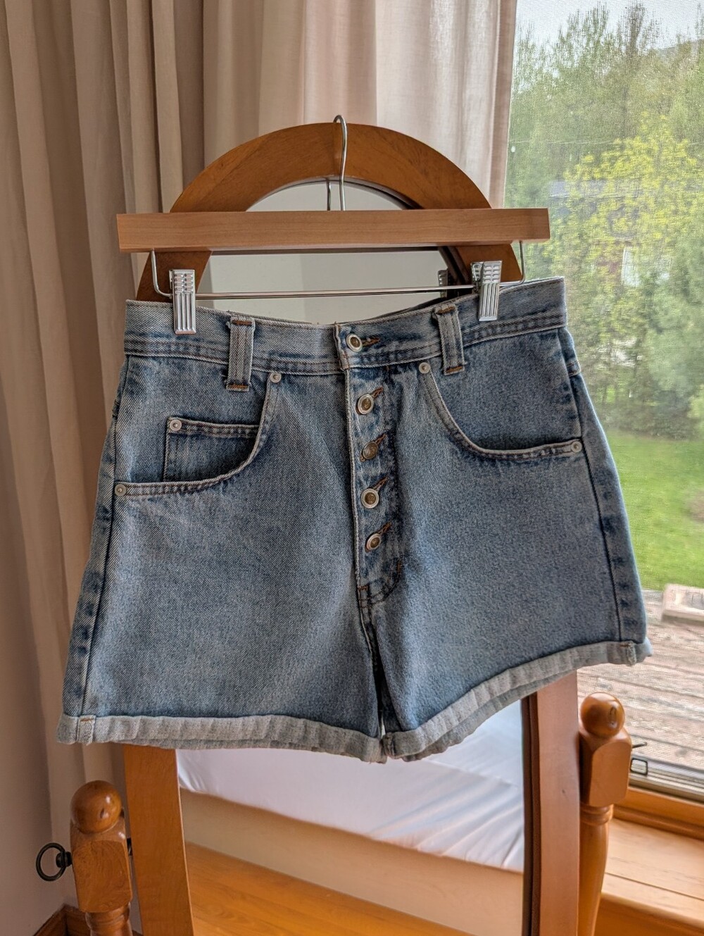 🌼 Vintage - Jeans Shorts With Button Closure